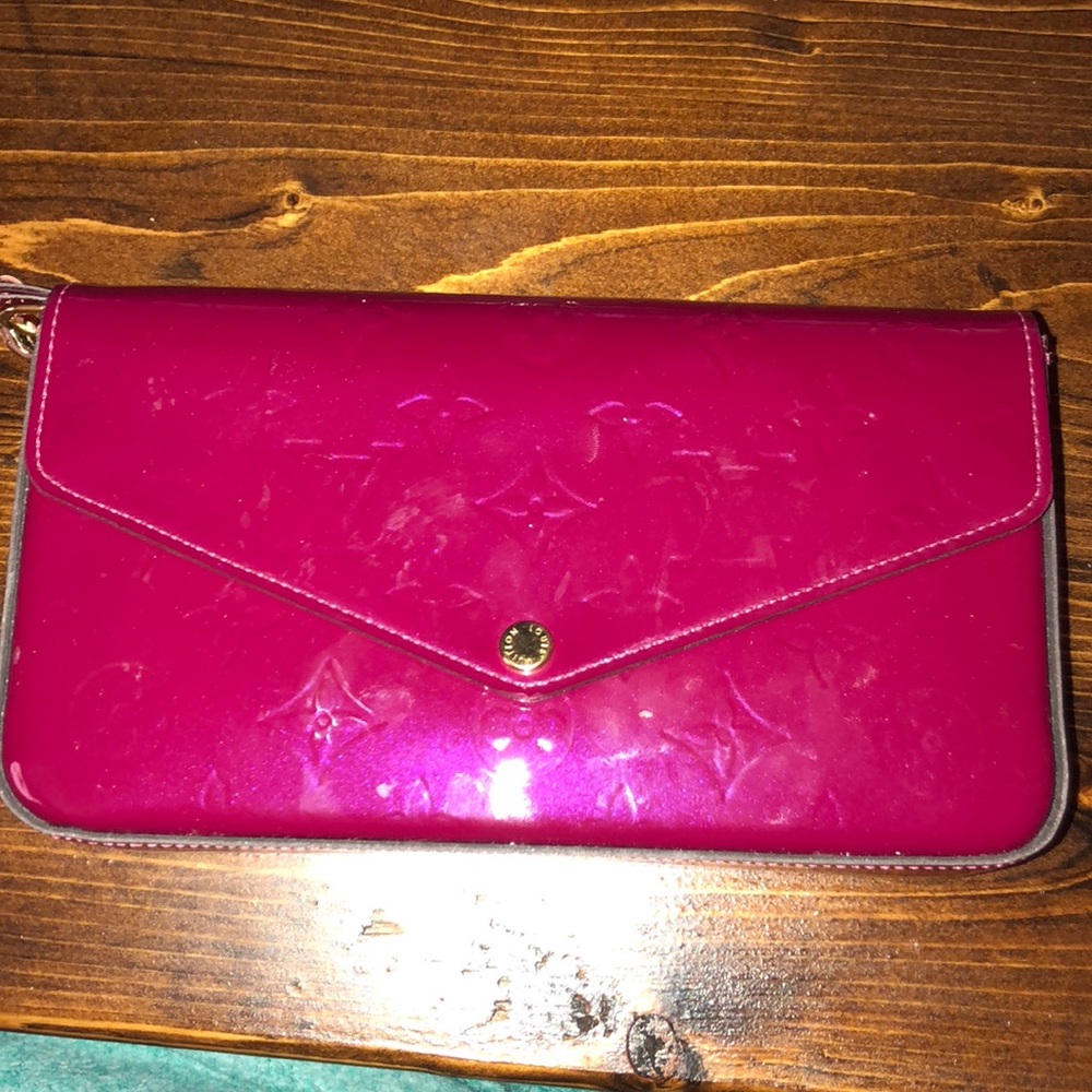 Louis Vuitton purse